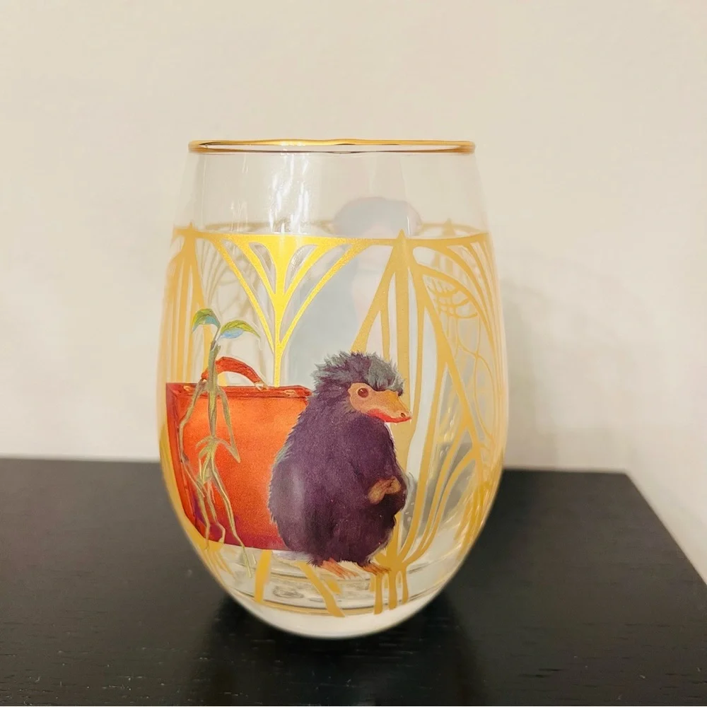 Harry Potter Newt Scamander or Queenie Wine Glass Yume NWT Wizarding World